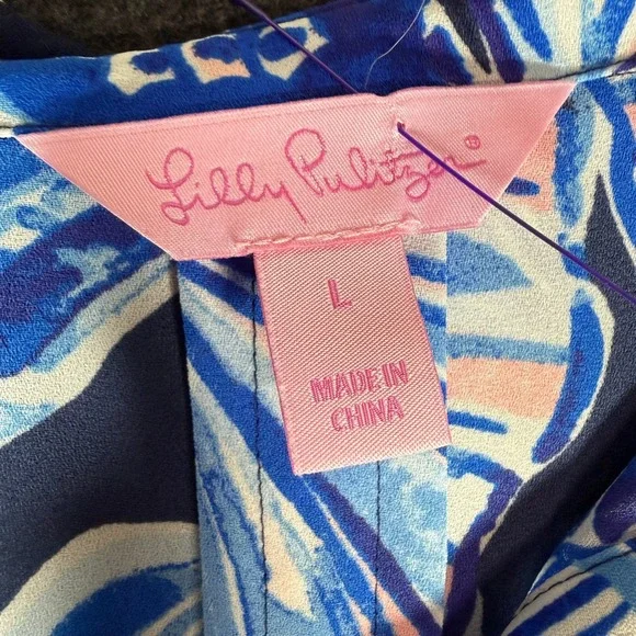 Lilly Pulitzer Elsa Top Blue Scale Up Koi Fish Shell Print Roll Tab Blouse L - Picture 2 of 9